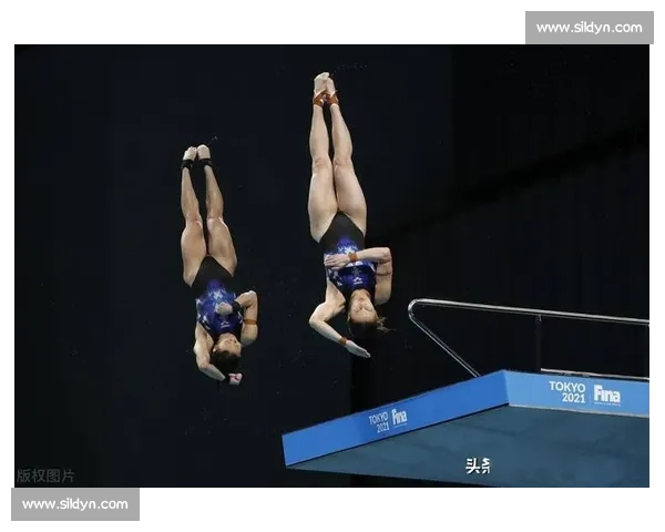 世界女子跳水比赛精彩瞬间回顾完美动作与惊险挑战引爆全场热情